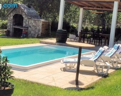 Koko talo/asunto Villa Marie With Pool, Two Bedrooms For 4+2kids (Ružić, Kroatia)