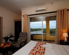 Hotel Choy's Waterfront Residence (Negombo, Sri Lanka)