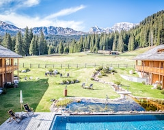 Khách sạn Hotel Tirler - Dolomites Living (Seiser Alm, Ý)