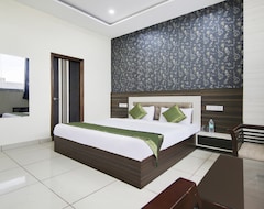 Hotel Treebo Trip Zirakpur Inn (Chandigarh, India)