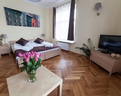 Koko talo/asunto Place 4 You Apartments (Krakova, Puola)