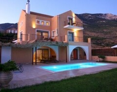 Koko talo/asunto Erofili Villas (Vlachata, Kreikka)