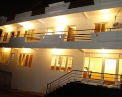Khách sạn Alwoodland Residency (Udhagamandalam, Ấn Độ)