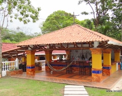 Hotel La Capilla (Restrepo, Colombia)