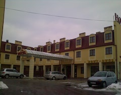 Hotelli Nowy Dwór Hotel (Trzebownisko, Puola)