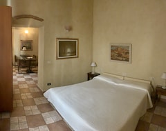 Hotel Residence Manassei (Prato, Italy)