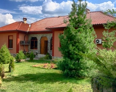 Khách sạn Villa Mark (Botevgrad, Bun-ga-ri)
