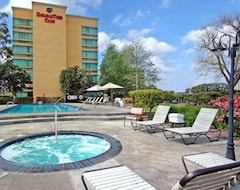 Khách sạn DoubleTree by Hilton Orange County Airport (Santa Ana, Hoa Kỳ)