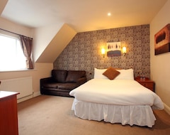 Hotel White Hart  By Marstons Inns (Andover, Reino Unido)