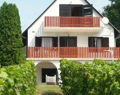 Hele huset/lejligheden Judit Vendeghaz a Balatonnal (Vonyarcvashegy, Ungarn)