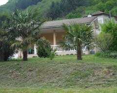 Tüm Ev/Apart Daire Maison Thueyts Implantée Dans Un Gd Terrain Avec Lauriers Roses Et Palmiers (Thueyts, Fransa)