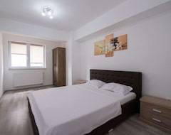 Hotel Coresi Apartment (Brasov, Romania)