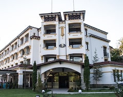 Khách sạn Paradise (Garmen, Bun-ga-ri)