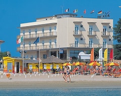 Khách sạn Alcazar (Rimini, Ý)