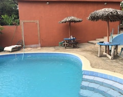 HOTEL GEORGI CR (Los Pargos, Kostarika)