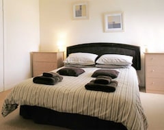 Koko talo/asunto 3 Bedroom Accommodation In Kyleakin, Isle Of Skye (Kyleakin, Iso-Britannia)