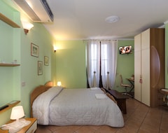 Otel Il Ponte Affittacamere (Lucca, İtalya)