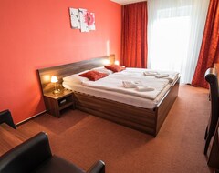 Wx Hotel (Bratislava, Slovakia)