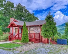 Otel Secluded Cabin W/ Shared Seasonal Pool, Wood-burning Fireplace & Stunning Views (Sevierville, ABD)