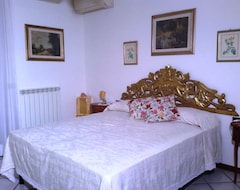 Hotel Isabella Suite (Florence, Italy)