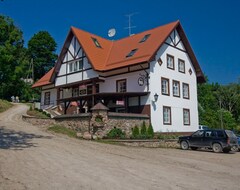 Hotel Viesu maja Pils (Kandava, Letland)