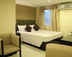 Hotel The Green Glass Boutique (Calamba City, Philippines)