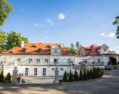 Khách sạn Dwór Many (Tarczyn, Ba Lan)