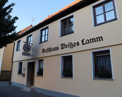 Otel Weißes Lamm (Erlangen, Almanya)