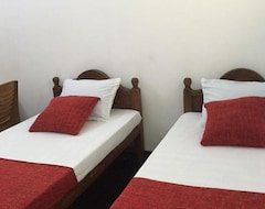 Otel Yaarl Holiday Inn (Jaffna, Sirilanka)