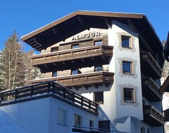 Khách sạn Hotel Garni Almjur (St. Anton am Arlberg, Áo)