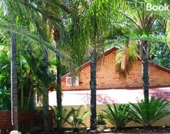 Koko talo/asunto De La Rose Guesthouse (Lephalale, Etelä-Afrikka)