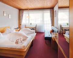 Hotelli Hotel Engel (Mellau, Itävalta)