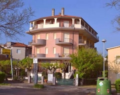 Hotel Moderno - Bed & Breakfast (Cérvia, Italy)