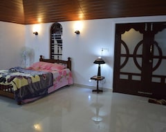 Khách sạn Rosewood Castle (Madikeri, Ấn Độ)