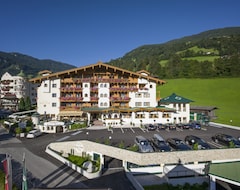 Hotel Neue Post (Hippach, Austria)