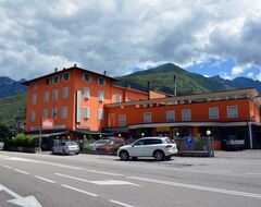 Hotel Viennese (Ala, Italy)
