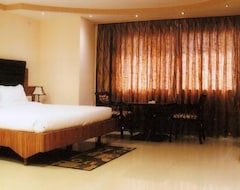 Hotel JEET CONTINENTAL (Bilaspur, India)