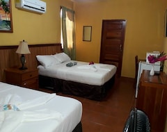 Bed & Breakfast St Charles Inn (Punta Gorda, Belize)