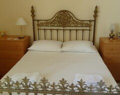 Hotel Neoclassical House (Andros - Chora, Greece)