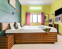 Ganga Fuji Home and Hostel by hotelShotel (Varanasi, Indija)