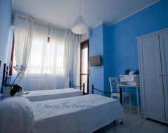 Bed & Breakfast B&B Villa Ngiolo "vista mare" (Ancona, Ý)