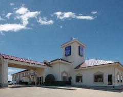 Hotel Clarion Inn & Suites DFW North (Westminster, USA)