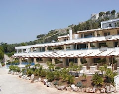 Hotel Selenia Residence (Castro Marina, Italy)