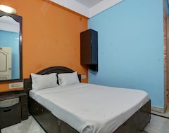 Khách sạn SPOT ON 39787 Radha Krishna Deluxe Lodge (Bengaluru, Ấn Độ)