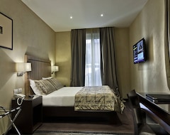 Hotel Intown Luxury House (Rome, Italy)