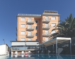 Khách sạn Hotel Bixio (Lido di Camaiore, Ý)