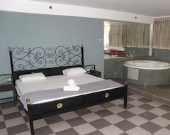 Hotel Spat Rooms Vip (Petach Tikva, Izrael)