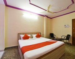Khách sạn OYO 17316 Radika Residency (Warangal, Ấn Độ)