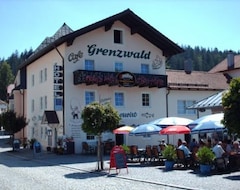 Hotelli Hotel Grenzwald Fischerwirt (Bayerisch Eisenstein, Saksa)