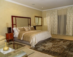 Khách sạn Equestrian Royal Boutique Hotel & Spa (Midrand, Nam Phi)